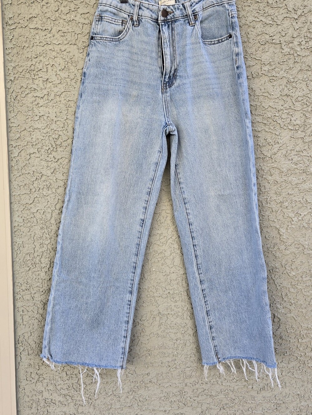 Oliver Logan Aberdeen Light Wash High-Rise Straight Crop Jeans - Light Blue - Picture 3 of 13